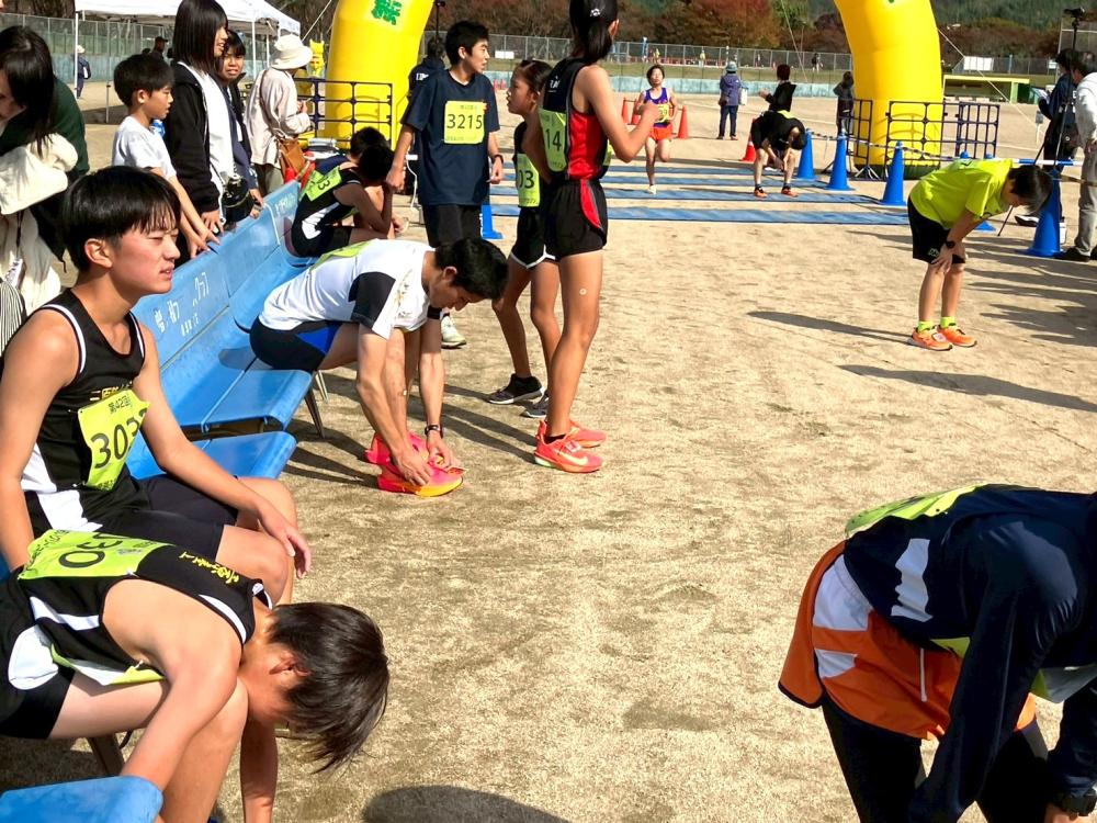 マラソン　ゴール風景（三）