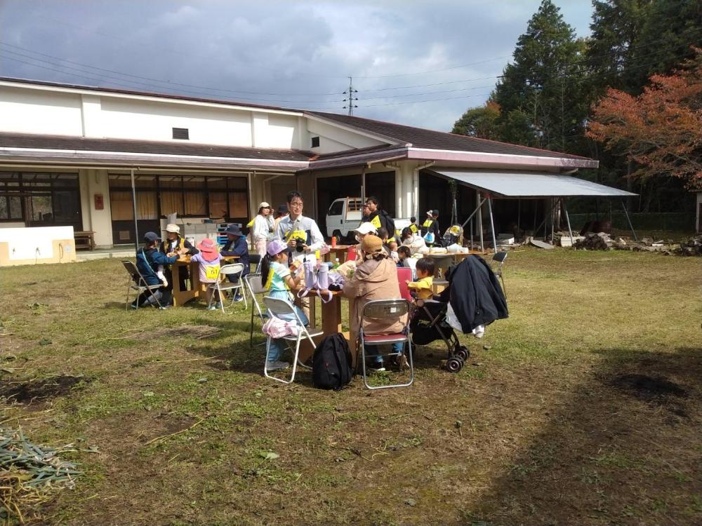 ピザ　会場（東）